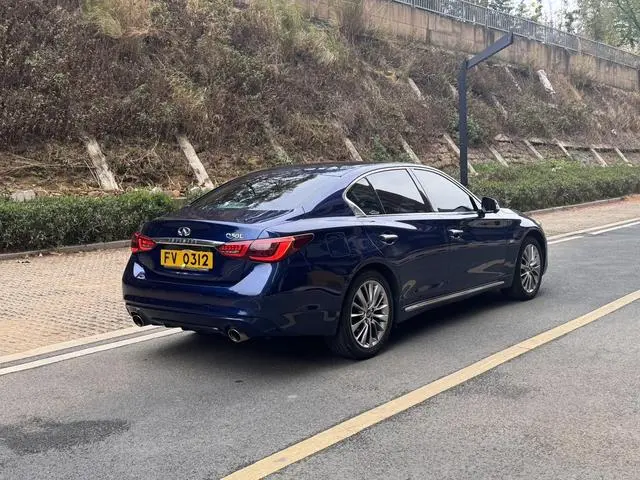 Infiniti Infiniti Q50L 2.0T Premium Version Country VI