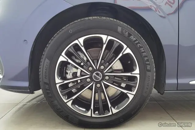 Roewe Roewe iMAX8 400TGI Supreme Series Extreme Edition