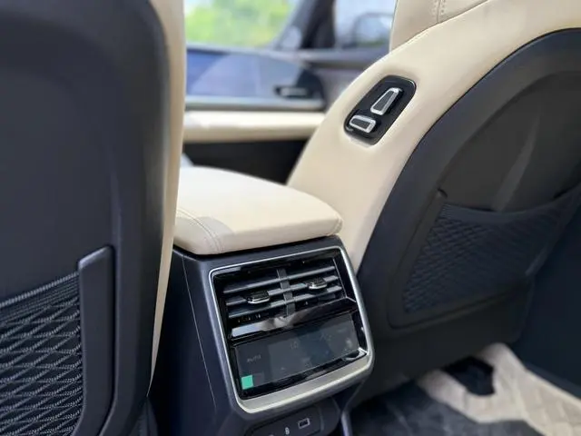 Geely Xingyue L 2.0TD high-power automatic two-wheel drive Dongfang Yao Lanxing version
