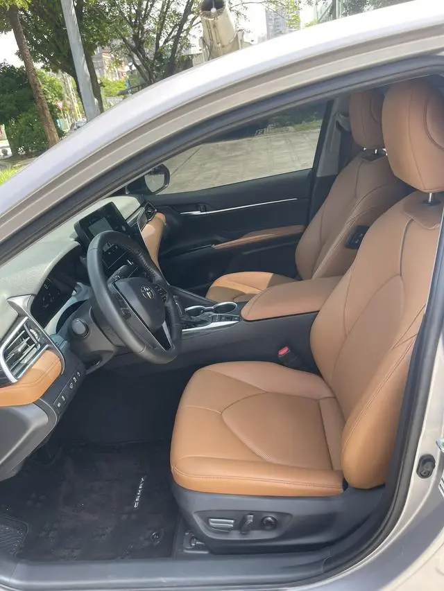 TOYOTA Camry 2.5G Deluxe Edition