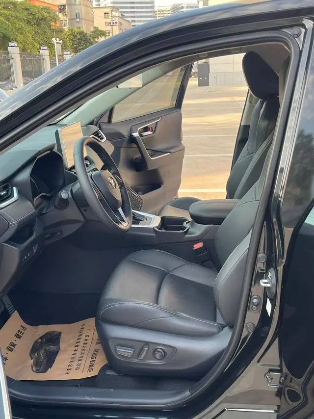 TOYOTA Wilanda Dual engine 2.5L two-wheel drive deluxe edition