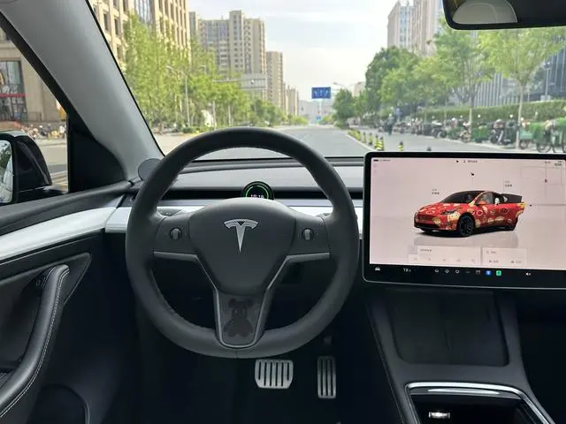 Tesla Model Y Performance high-performance all-wheel drive version