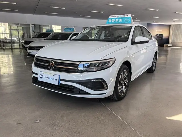 Volkswagen Bora 200TSI DSG Yuexing Navigation Edition