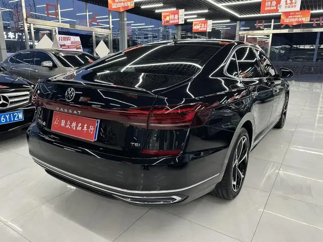 Volkswagen Passat 330TSI Starry Sky Deluxe Edition