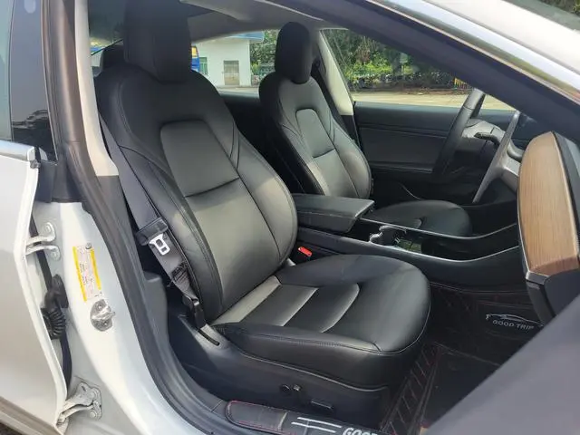 Tesla Model 3 Upgraded version of standard battery life rear drive