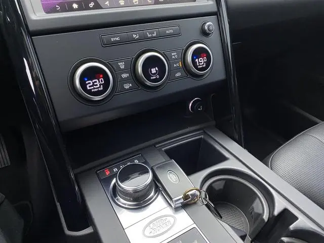 Land Rover discover 3.0 V6 SE