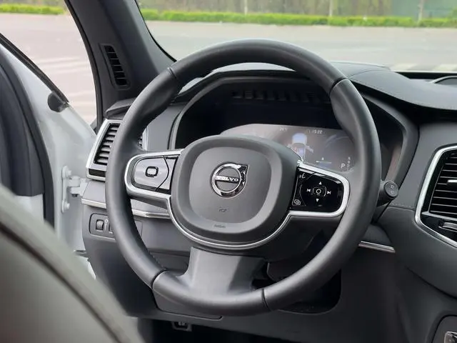 Volvo Volvo XC90 PHEV E-drive hybrid T8 Zhizun Deluxe Edition 7 Seats