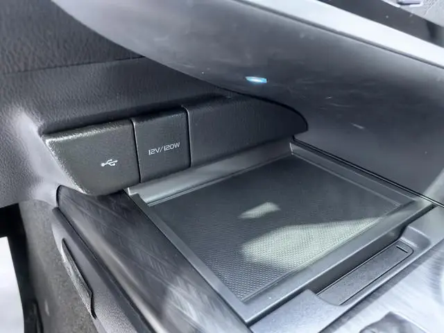 TOYOTA Camry 2.0G Deluxe Edition
