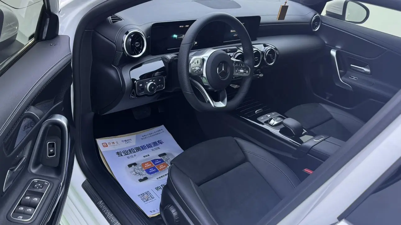 Mercedes-Benz Mercedes-Benz A-class A 180 L sports sedan