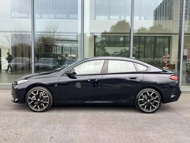 BMW BMW 2 Series 225L M Sports Yao Ye Suit