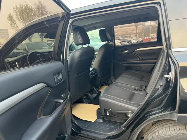 TOYOTA Highlander 2.0T four-wheel drive deluxe edition 7-seater Country V