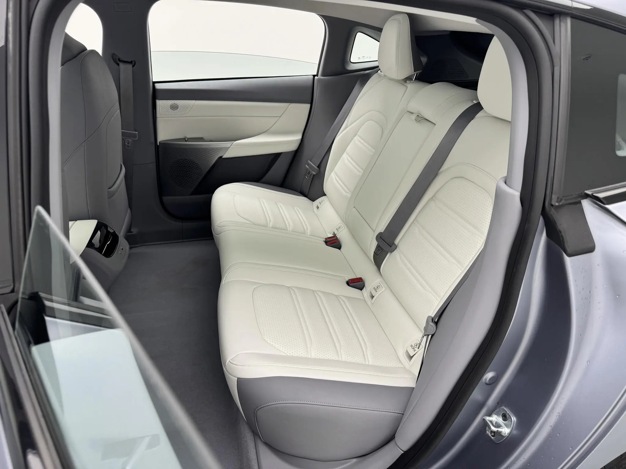 Dongfeng eπ eπ007 Pure electric 540 four-wheel drive Max version