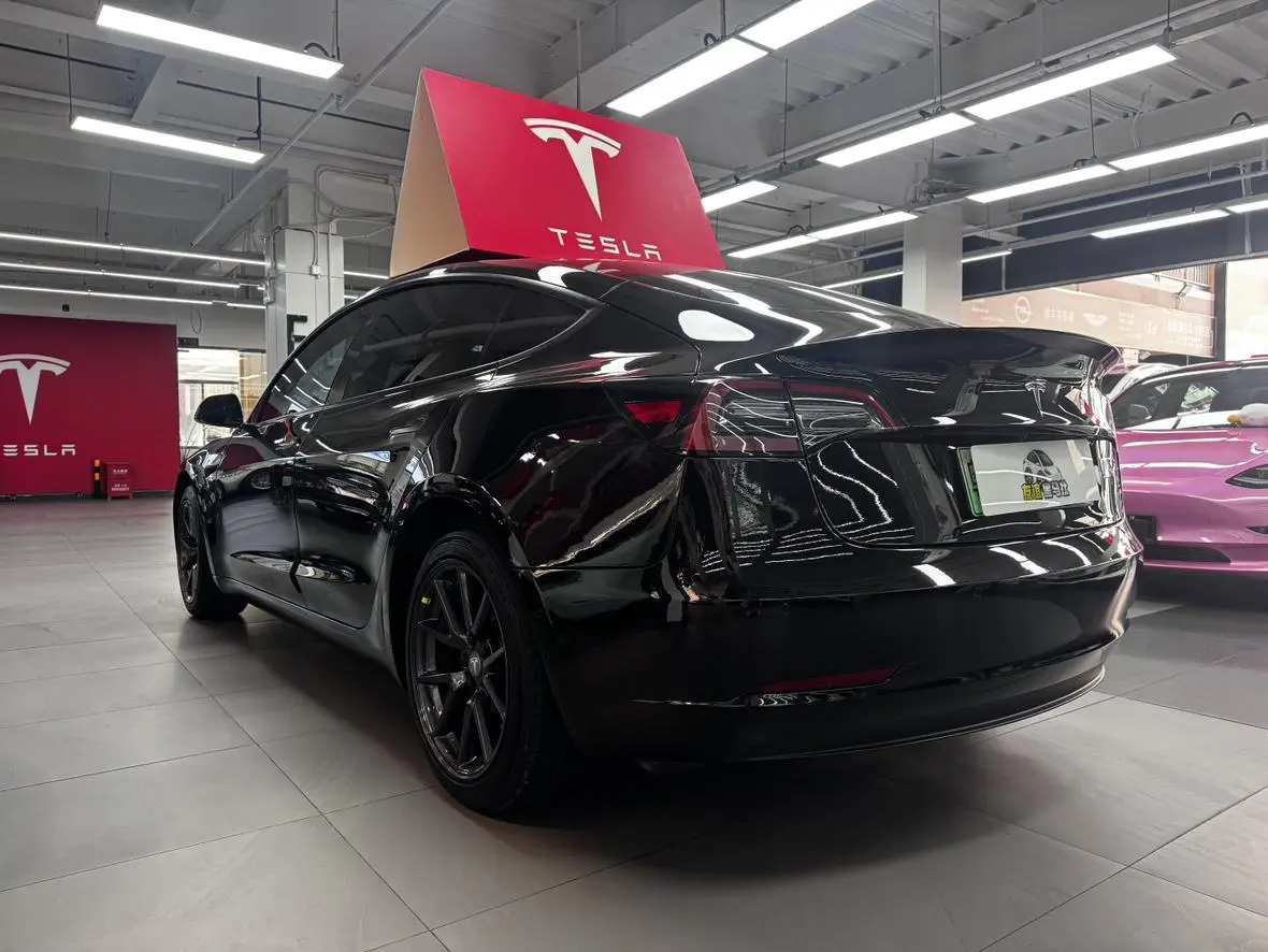 Tesla Model 3 Rear-wheel drive version
