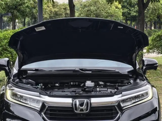 Honda Crown Road 370 TURBO 9AT Premium Edition AWD