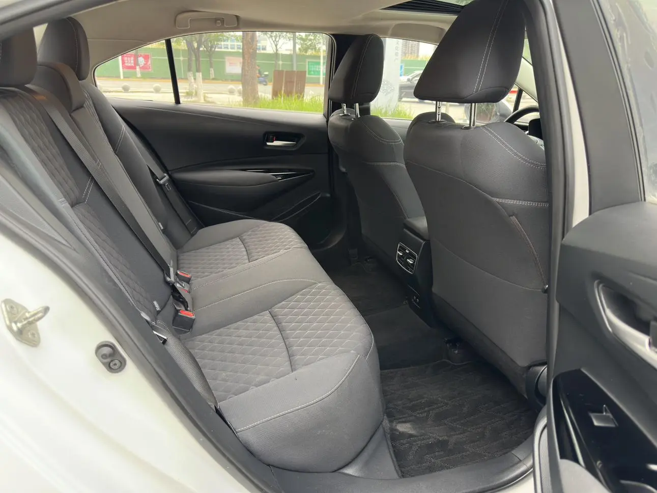 TOYOTA Asian lion 2.0L Deluxe Edition