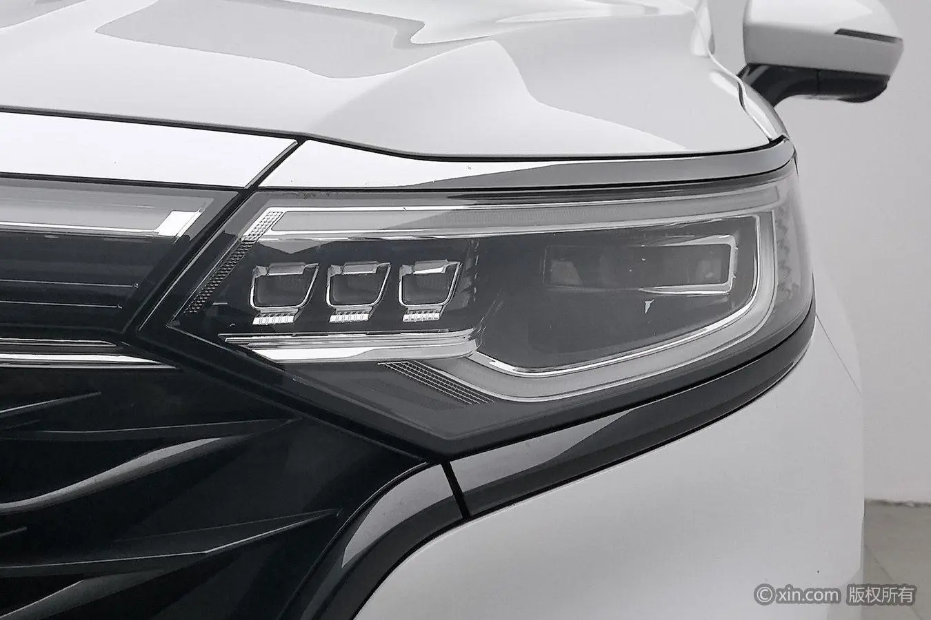 Roewe Roewe iMAX8 400TGI Reunion Edition