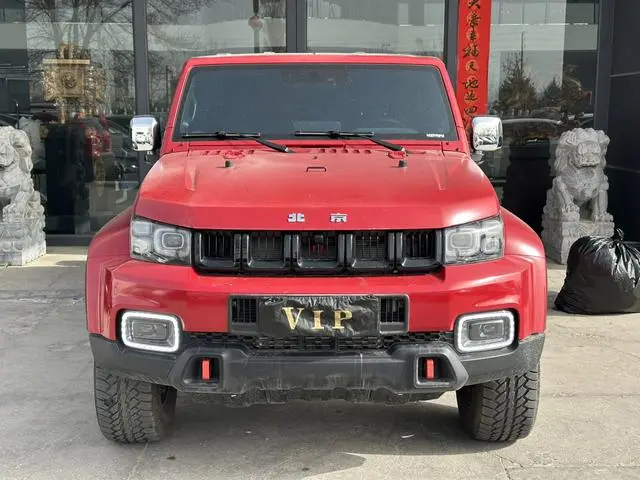 Beijing Beijing off-road BJ40 2.0D automatic four-wheel drive Blade Hero Glory Edition
