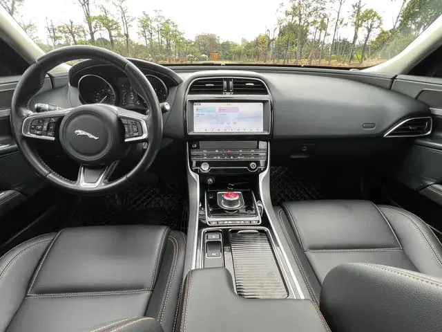 Jaguar Jaguar XEL 2.0T 200PS Deluxe Edition