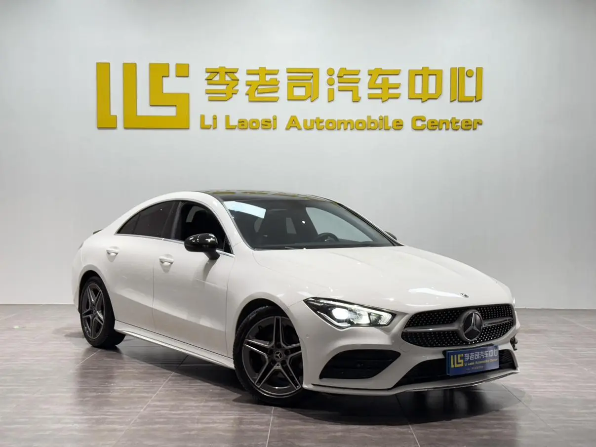 Mercedes-Benz Mercedes-Benz CLA CLA 200 four-door coupe