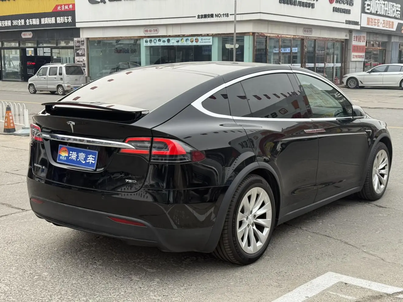 Tesla Model X 75D