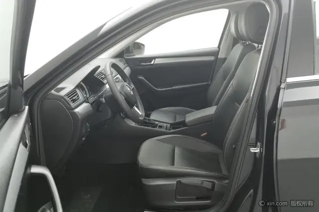 Skoda Speed pie ZI280 DSG Standard Edition Country V