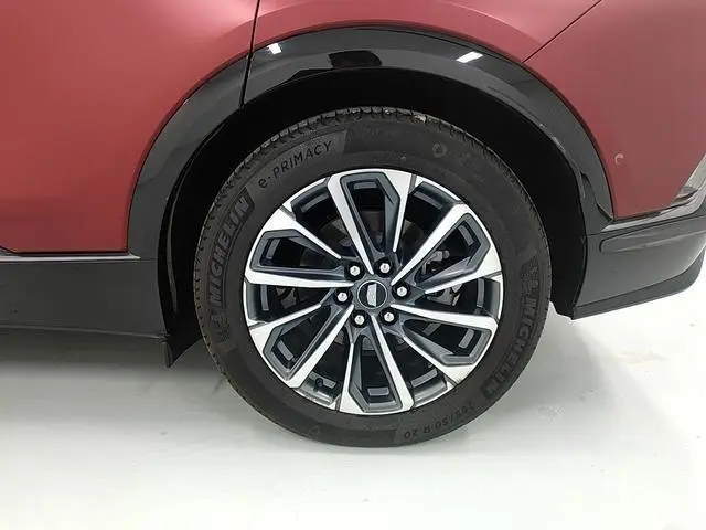 Cadillac IQ Ruige Four-wheel drive high-performance premium edition