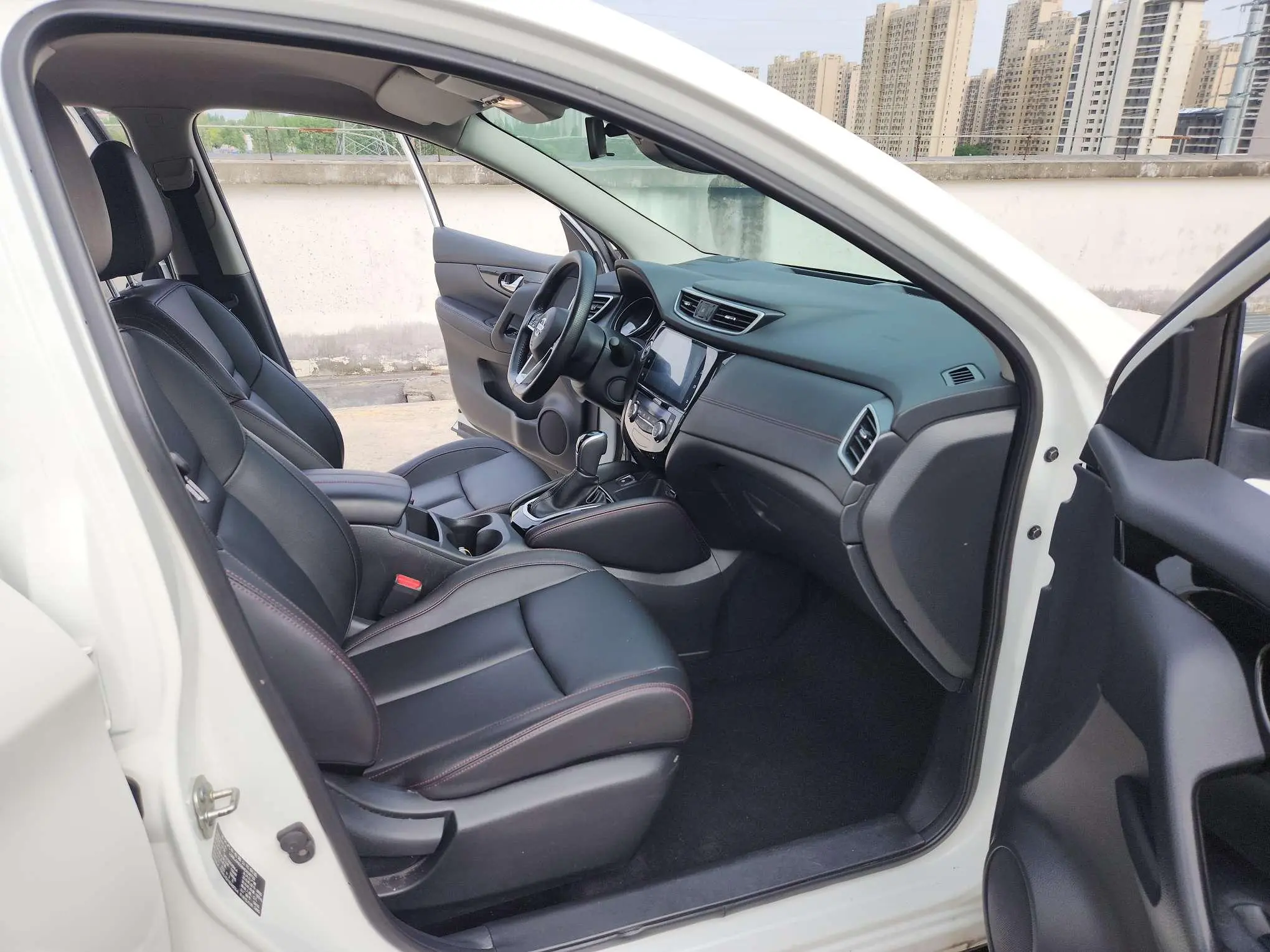 Nissan Qashqai 2.0 L XV Smart Edition