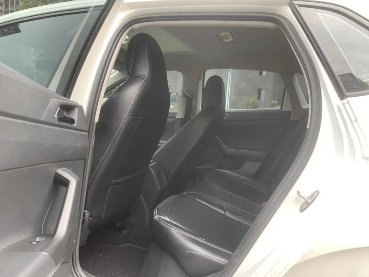 Volkswagen Polo Plus 1.5L automatic colorful technology version