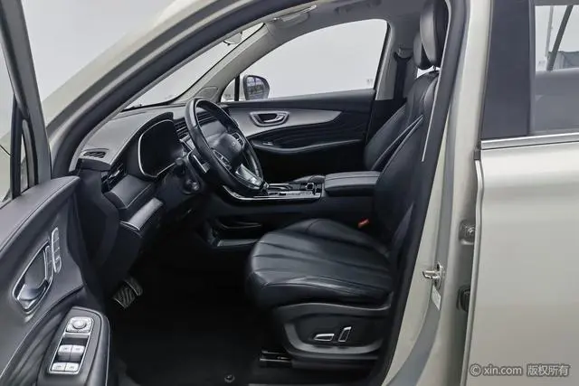 Roewe Roewe RX5 MAX 300TGI Automatic Smart Cockpit Ultimate Edition