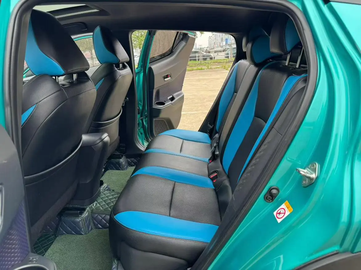 TOYOTA Toyota C-HR 2.0L leading version Country V