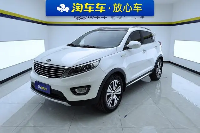 Kia Smart running 2.0L automatic two-wheel drive version DLX