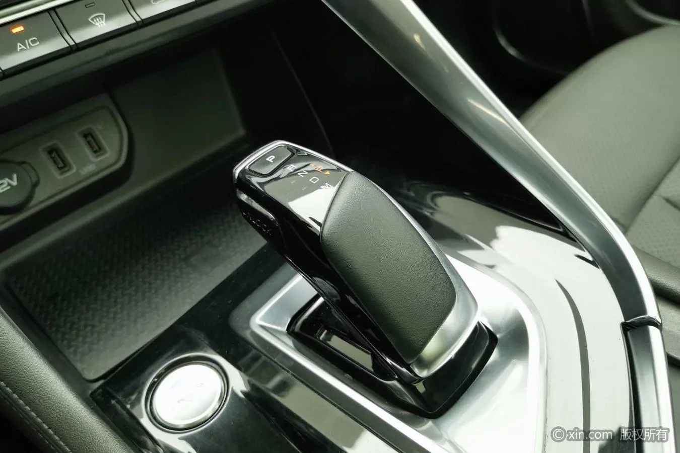 Dongfeng Fengshen Dongfeng Fengshen AX7 1.6T automatic AI flagship country VI