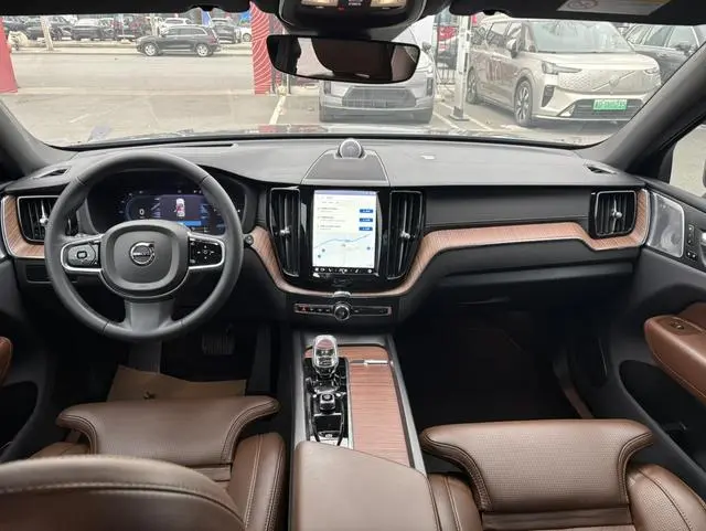 Volvo Volvo XC60 PHEV T8 four-wheel drive long battery life Zhiya Deluxe Edition