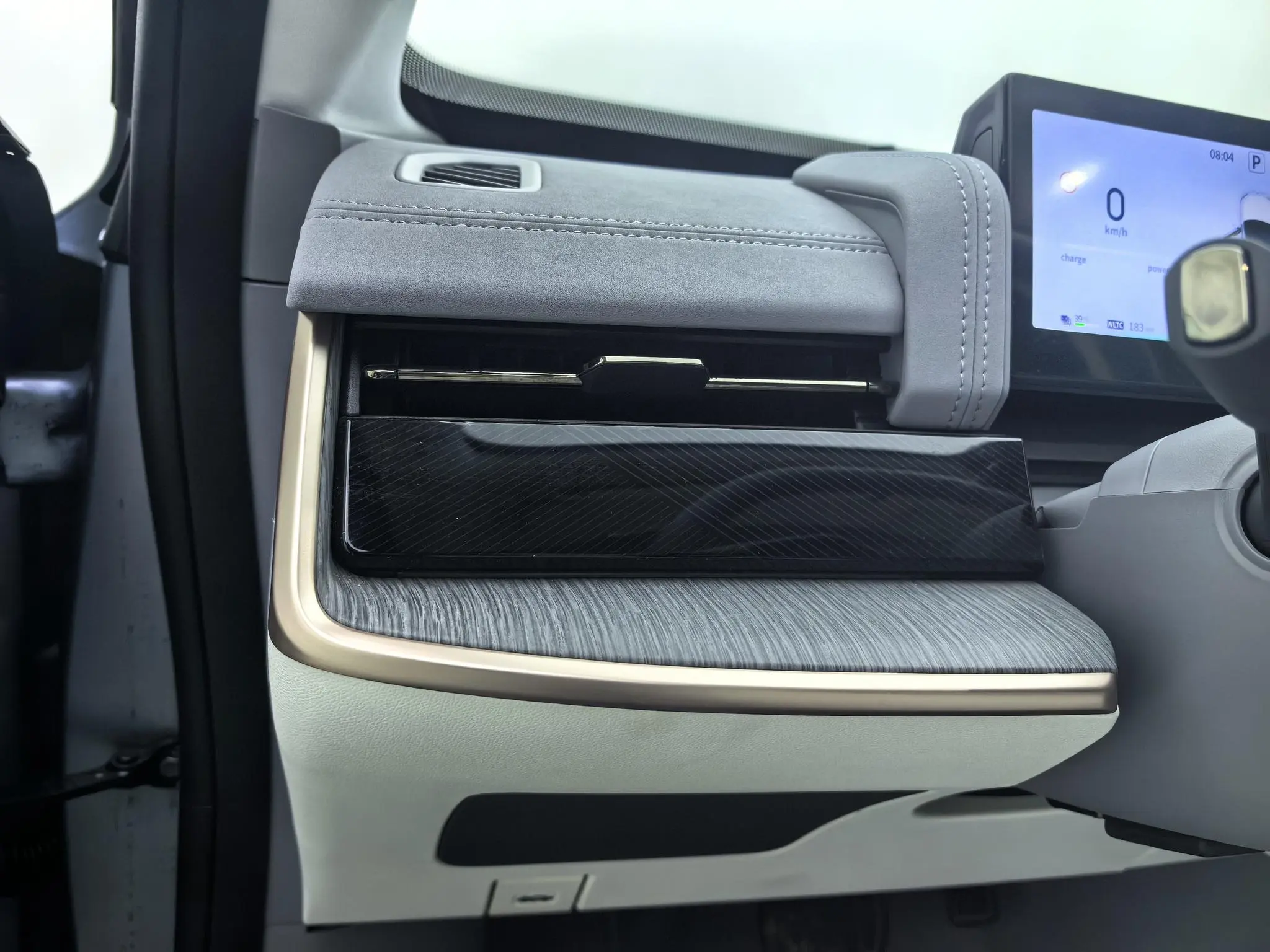 Dongfeng eπ eπ007 Pure electric 540 four-wheel drive Max version