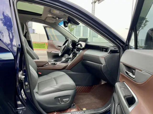 TOYOTA Ling Fang HARRIER 2.0L CVT two-wheel drive exclusive edition