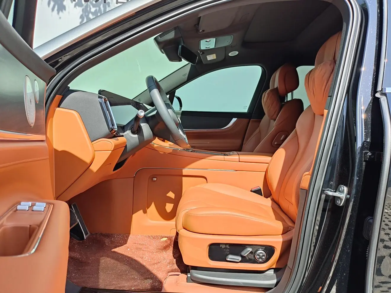AITO Ask the world M9 Extended range Ultra six-seater version