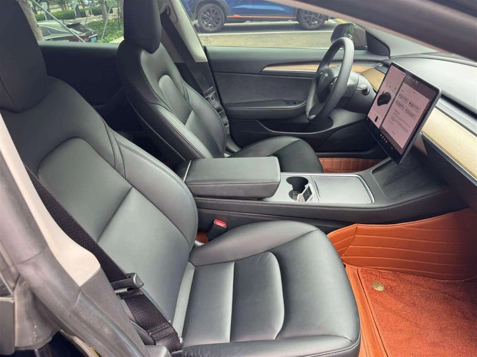 Tesla Model 3 Upgraded version of standard battery life rear drive