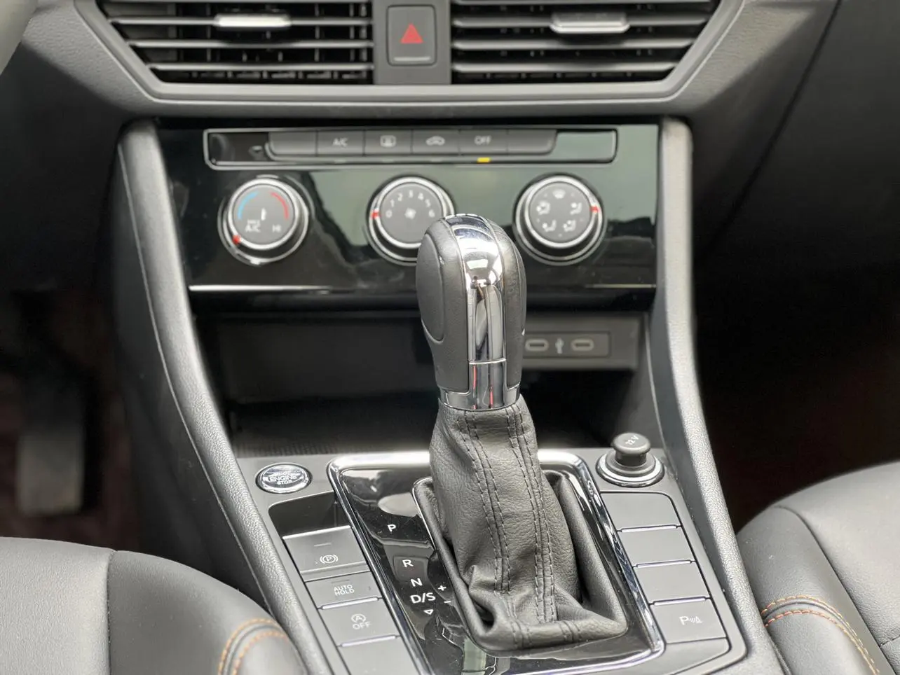 Volkswagen Bora 200TSI DSG Yuexing Edition