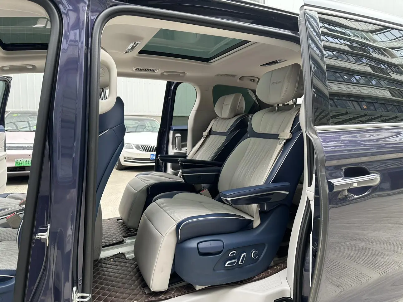Roewe Roewe iMAX8 400TGI Extreme Edition