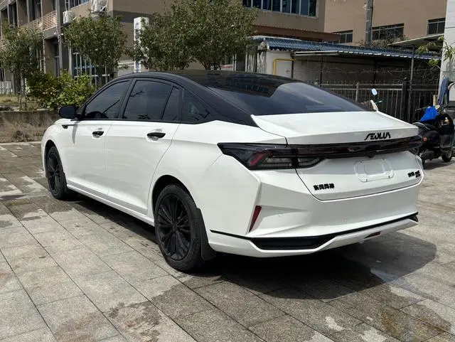 Dongfeng Fengshen Yi Hyun MAX 1.5T super cool Trendy Dad Version