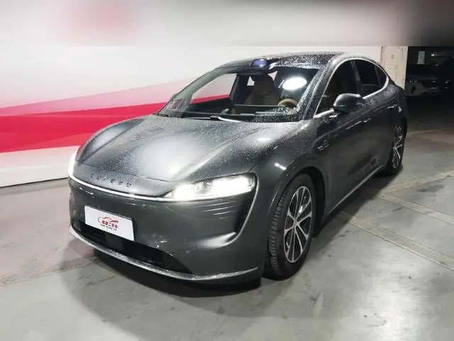 LUXEED Wisdom World R7 Pure electric 100kWh Max rear drive version