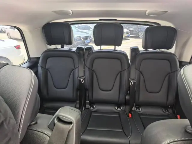 Mercedes-Benz Mercedes-Benz V-class V 260 L Long wheelbase Deluxe Edition