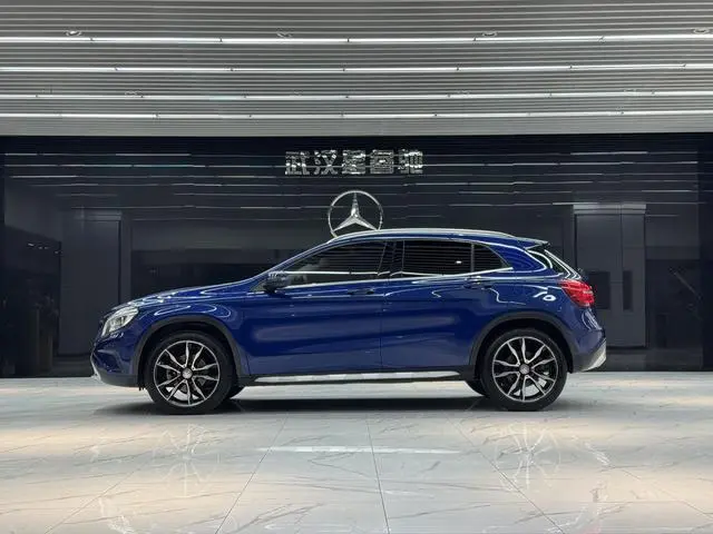 Mercedes-Benz Mercedes-Benz GLA GLA 200 Blues Edition
