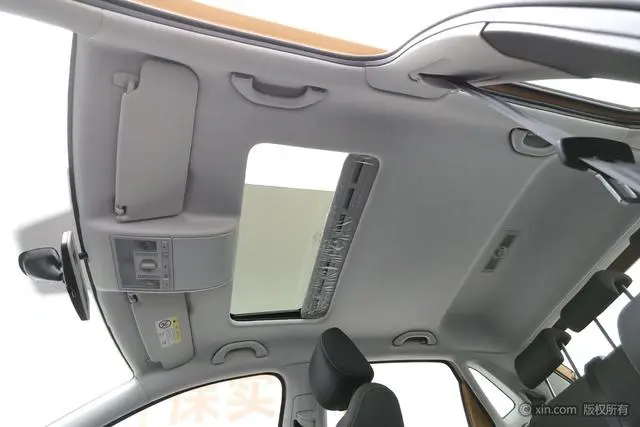 Volkswagen Polo 1.5L Cross Polo automatic