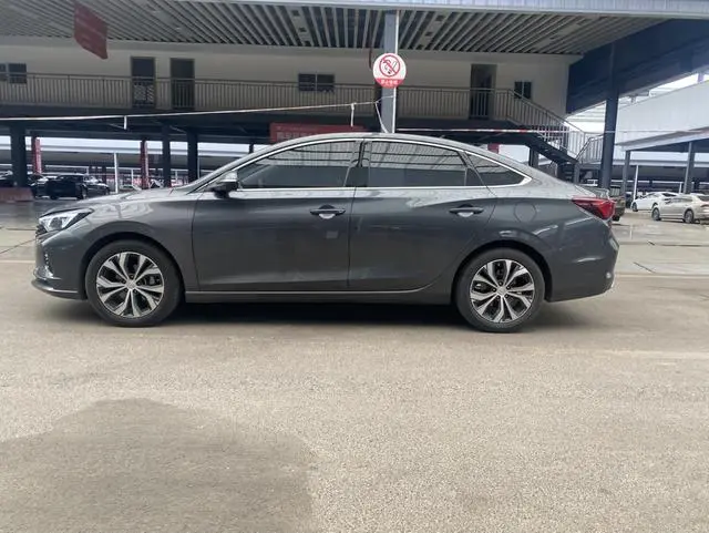 Changan Yidong PLUS Blue Whale NE 1.4T GDI DCT Flagship