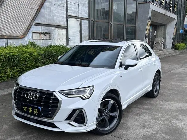 Audi Audi Q3 35 TFSI aggressive and elegant type