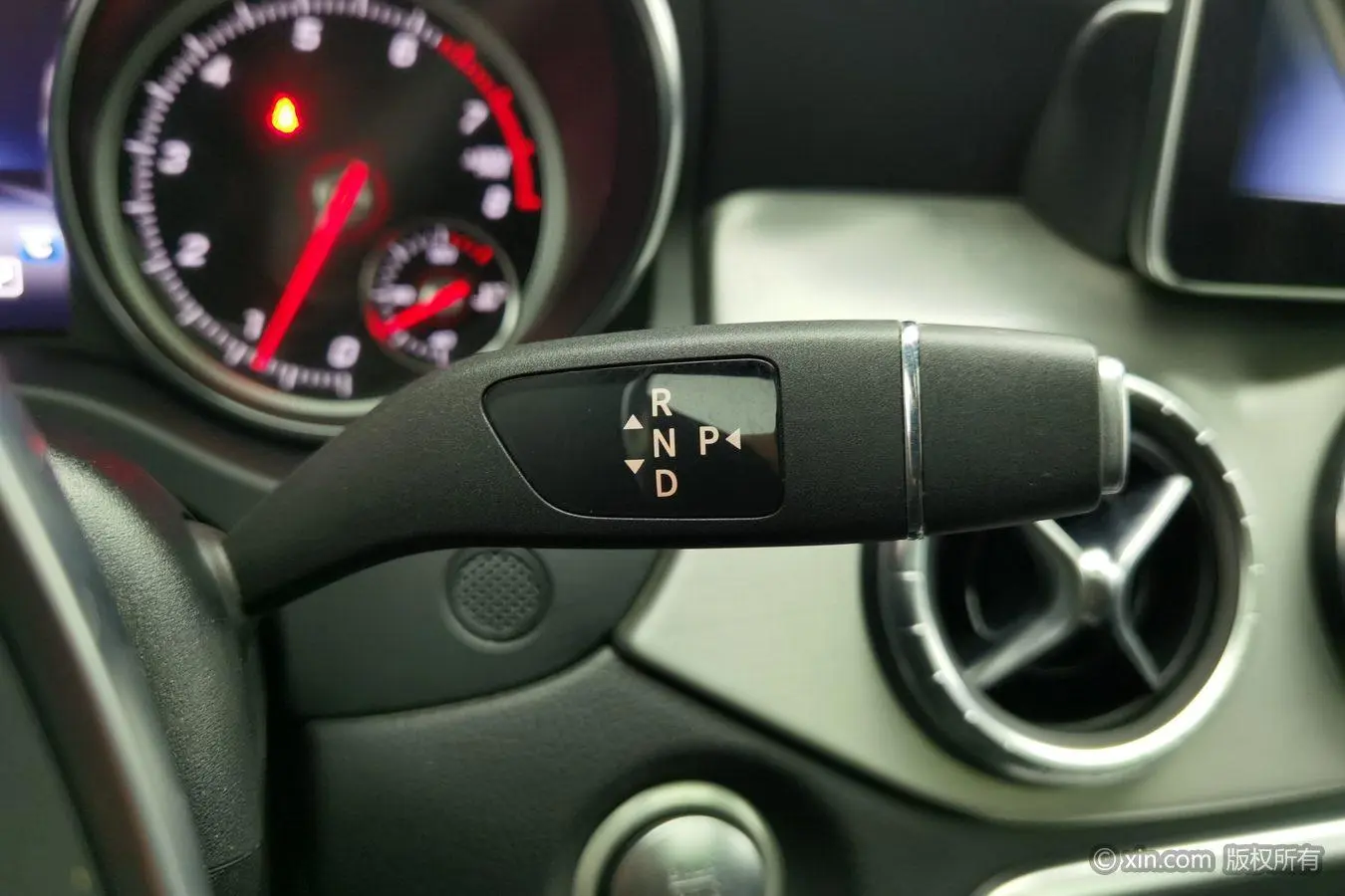 Mercedes-Benz Mercedes-Benz CLA CLA 220 4MATIC