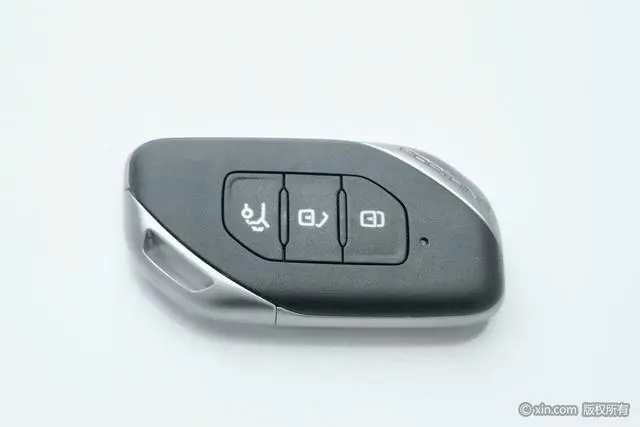 Dongfeng Fengxing Popular yachts 1.5T DCT Wave by Wave version