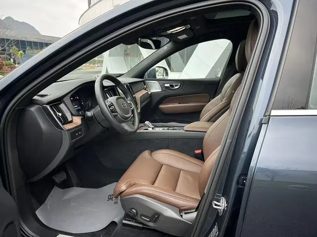 Volvo Volvo XC60 PHEV T8 four-wheel drive long battery life Zhiya Deluxe Edition