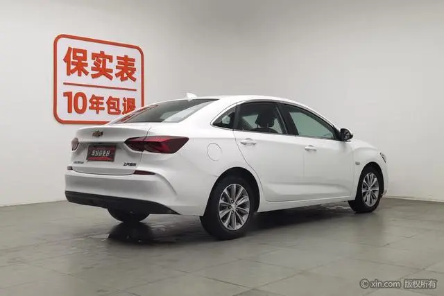 Chevrolet Cruze 320 automatic Enjoy Skylight version